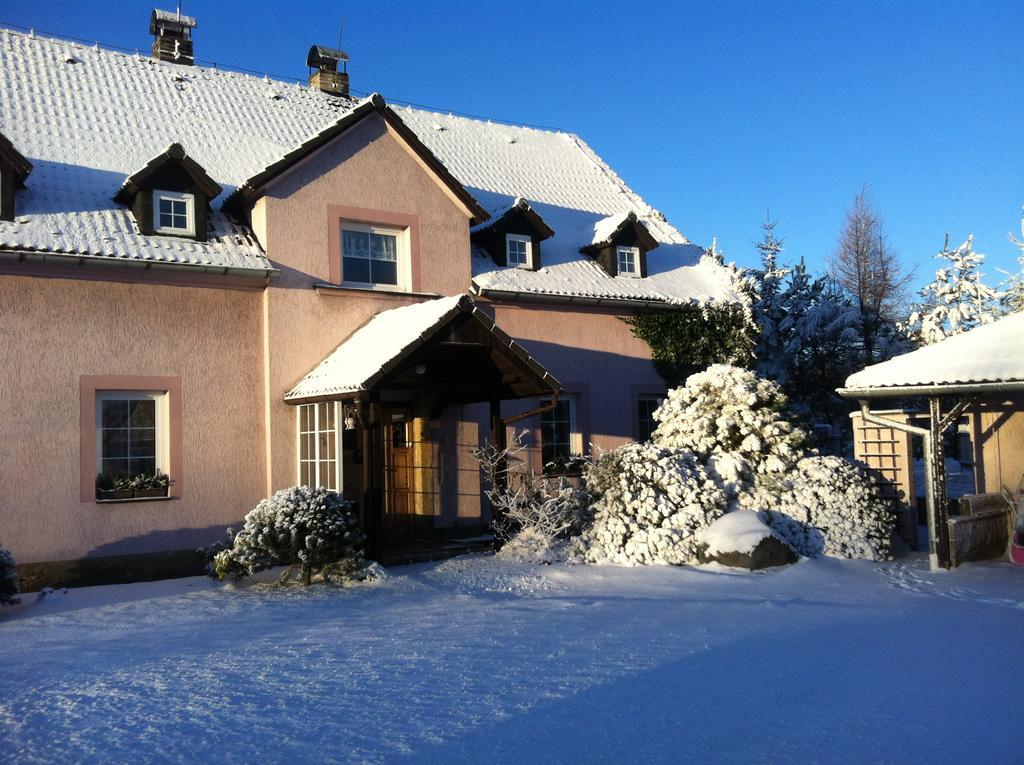 Hotel Ubytovani Doma Tisá Zewnętrze zdjęcie